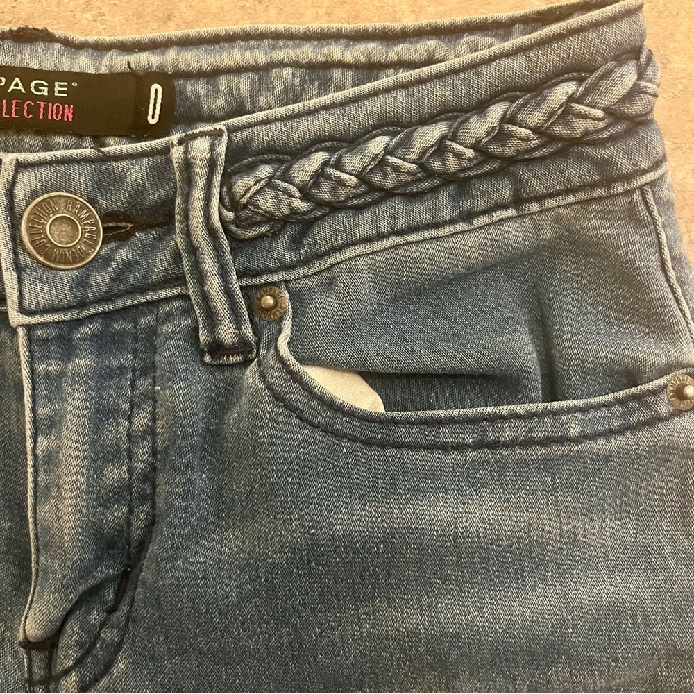 Rampage Denim Collection Braided West High Rise Jean Shorts Size 0 - Picture 3 of 7